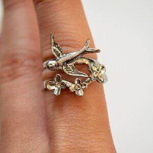 4 Silver-Colored Rings